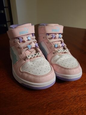 Puma Rebound Layup Friendship Girls, High-Top Sneakers with Star Beads, Pink 1Y
